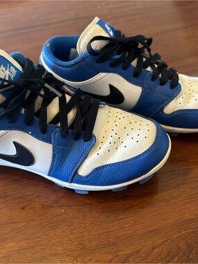 Nike Men's Blue White and Black Low-Top Athletic Sneakers